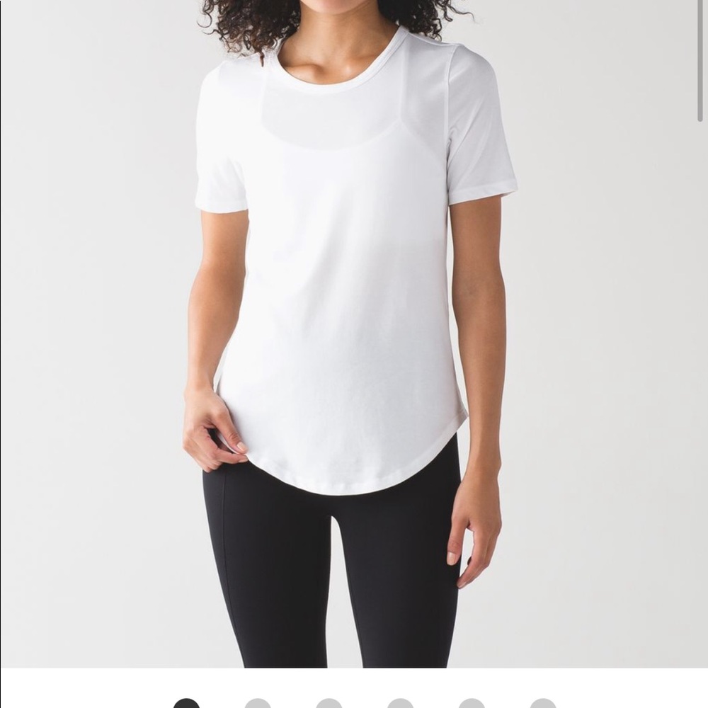 Lululemon love tee white sz 2 EUC